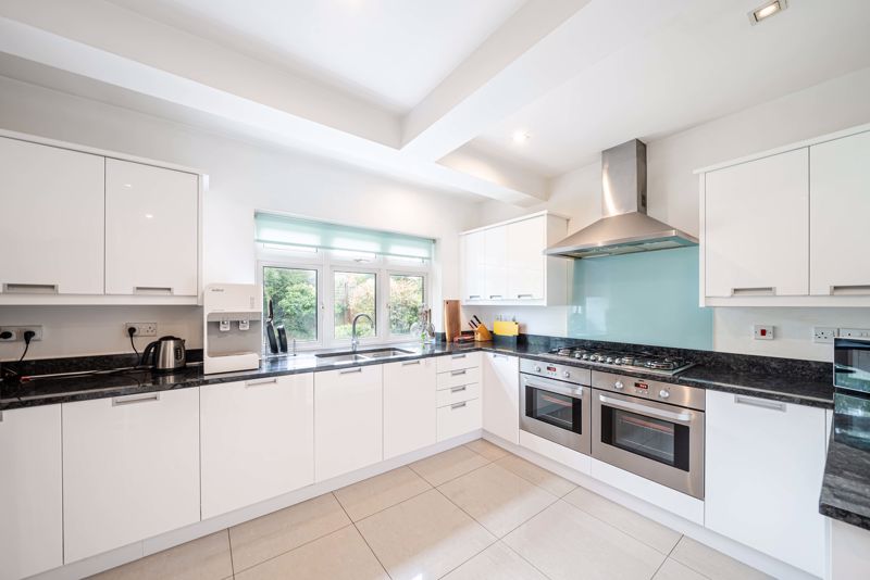 Kitchen- click for photo gallery